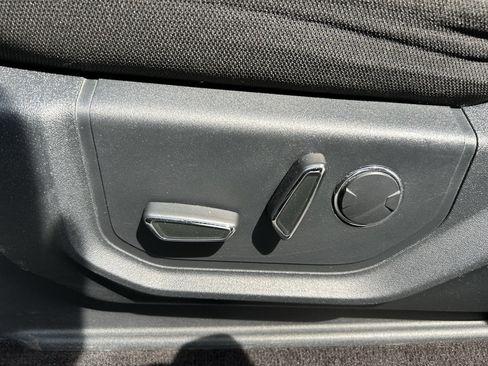 Used 2017 Ford F150 XLT w/ Equipment Group 302A Luxury RWD image 11