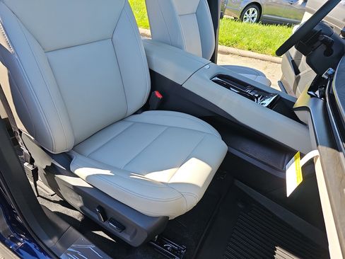 New 2025 Nissan Murano SV FWD image 10