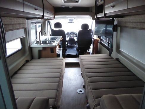 Used 2017 RAM ProMaster 3500 w/ Premium Appearance Group FWD image 31