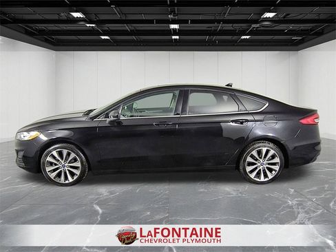 Used 2020 Ford Fusion SE image 5