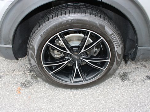 Certified 2021 Ford Explorer Limited w/ Equipment Group 301A image 12