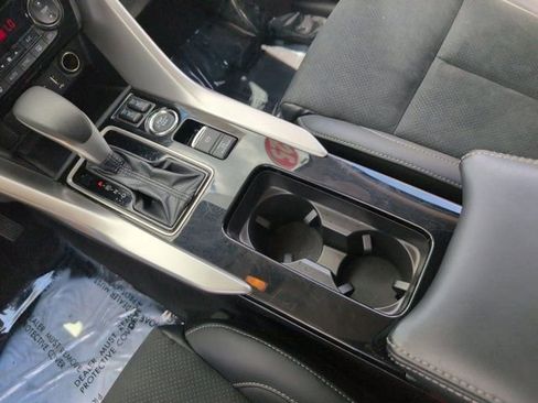Used 2025 Mitsubishi Eclipse Cross SE AWD/4WD image 23