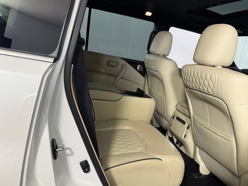 Used 2024 INFINITI QX80 Sensory AWD/4WD image 29
