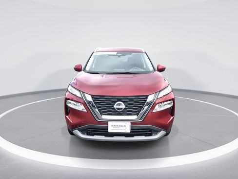 Used 2022 Nissan Rogue SV w/ SV Premium Package image 3