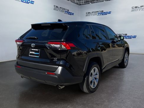Used 2024 Toyota RAV4 LE image 5