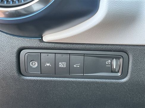 New 2026 Chevrolet Equinox EV LT image 17