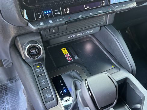 Used 2027 Toyota Land Cruiser w/ Premium Package AWD/4WD image 44