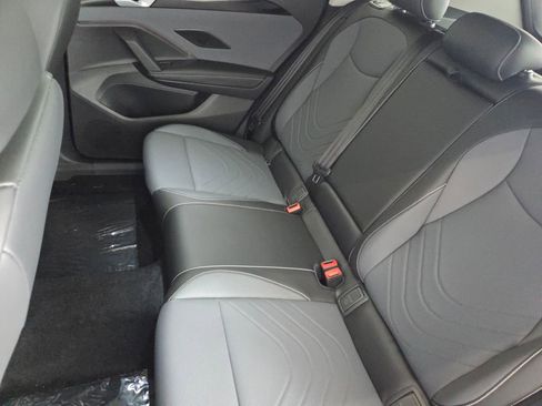 New 2026 Volkswagen Tiguan SE FWD image 7