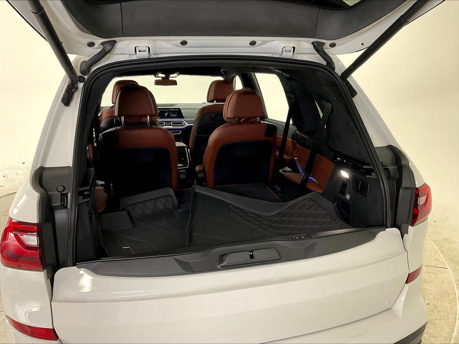 Used 2022 BMW X7 M50i AWD/4WD image 41