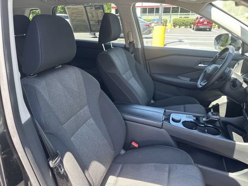 Used 2025 Nissan Rogue SV AWD/4WD image 28