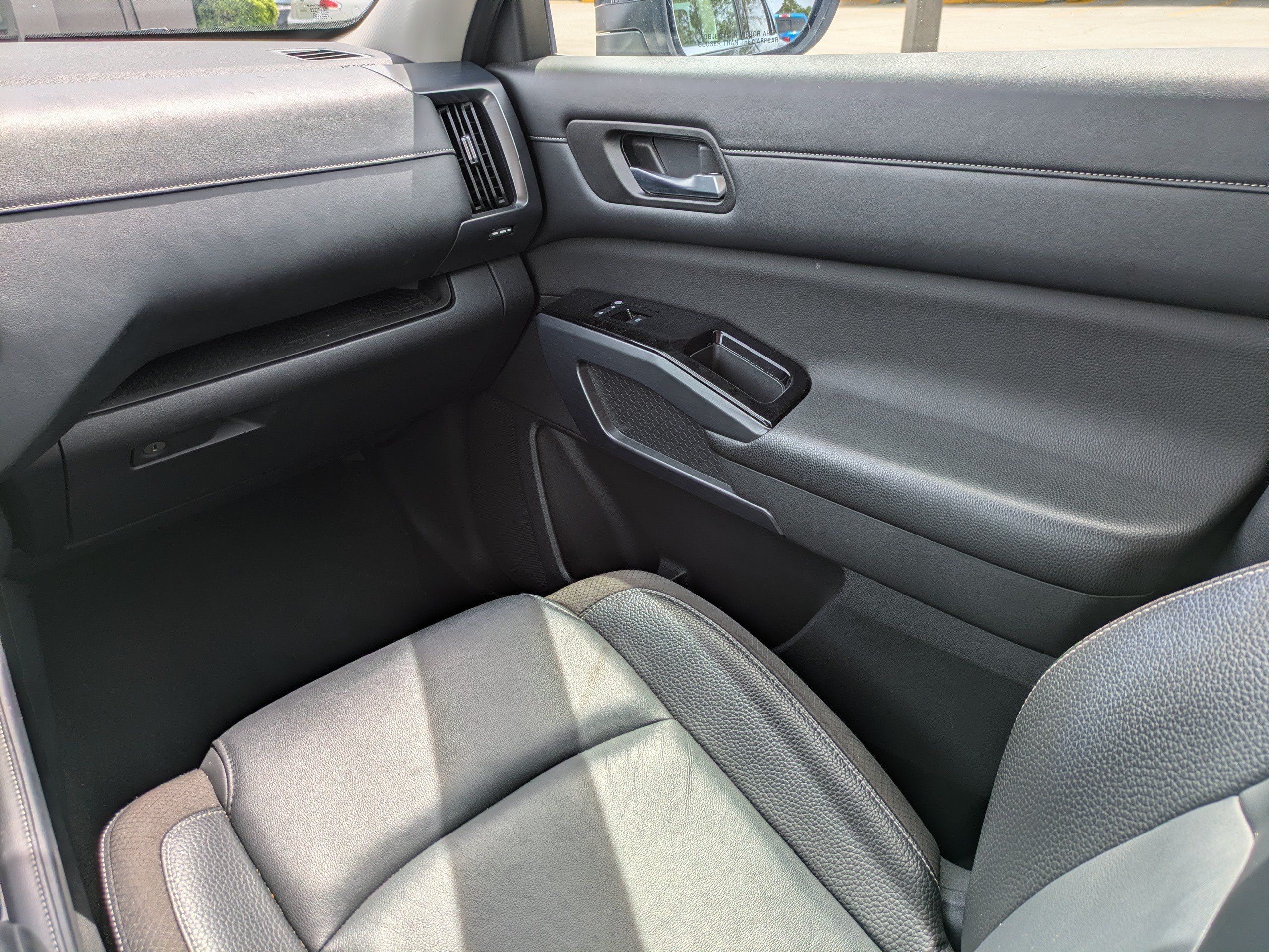 Used 2023 Nissan Pathfinder SL FWD image 20