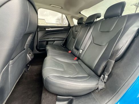 Used 2019 Ford Fusion Energi Titanium FWD image 19