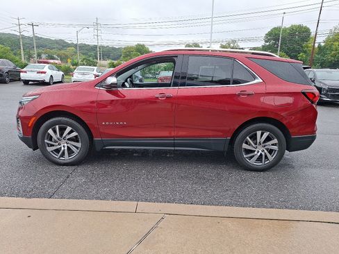 Used 2023 Chevrolet Equinox Premier AWD/4WD image 4
