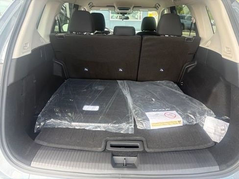 Used 2026 Nissan Rogue SV w/ Cold Weather Package AWD/4WD image 18
