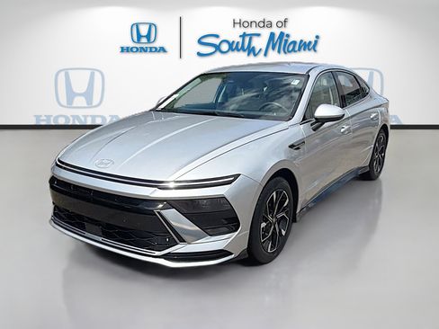 Used 2025 Hyundai Sonata SEL image 3