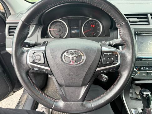 Used 2017 Toyota Camry XSE FWD image 8