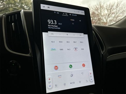 Used 2024 Ford Edge Titanium image 24