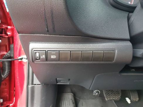 Used 2025 Toyota Corolla LE w/ Convenience Package image 29