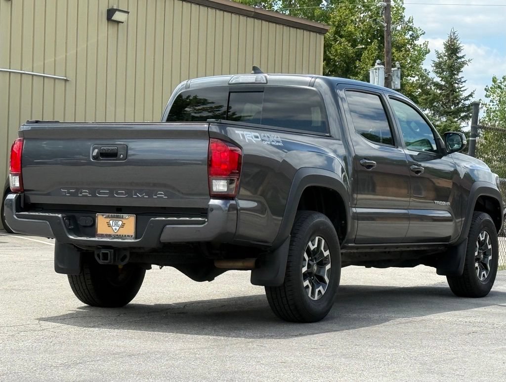 Used 2019 Toyota Tacoma TRD Off-Road w/ Technology Package AWD/4WD image 5
