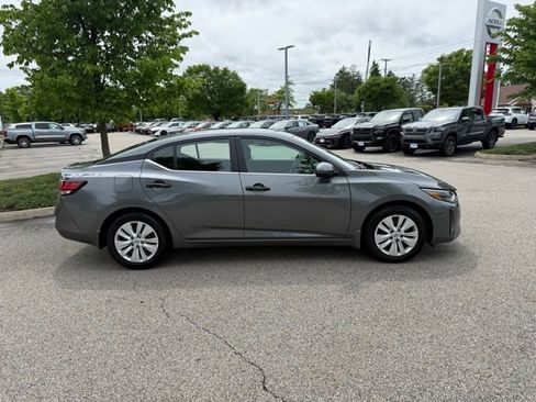 Used 2025 Nissan Sentra S FWD image 3