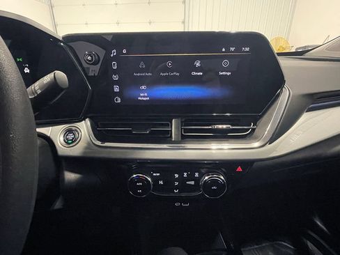 Used 2024 Chevrolet Trax LT FWD image 28