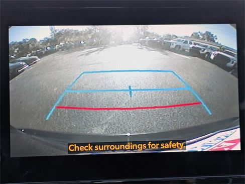 Used 2024 Toyota Highlander XLE image 23