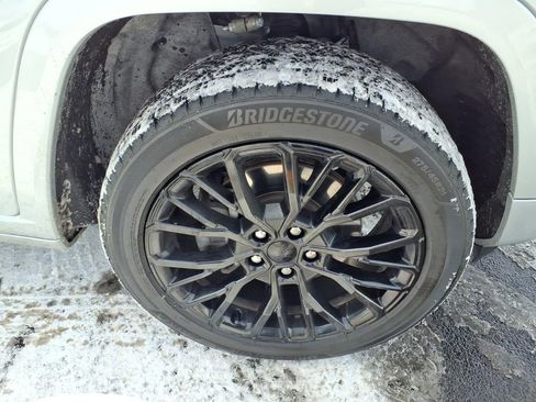 Used 2022 Jeep Grand Cherokee L Summit AWD/4WD image 28