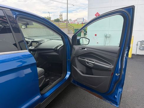 Used 2019 Ford Escape SE AWD/4WD image 16