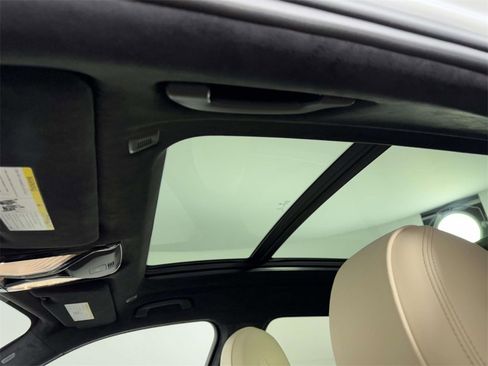 Used 2022 BMW X7 xDrive40i w/ Cold Weather Package image 32