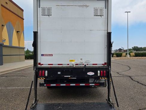 Used 2016 Ford F550 2WD Regular Cab Super Duty image 18