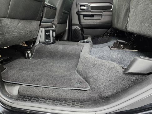 Used 2024 RAM 2500 Big Horn image 35