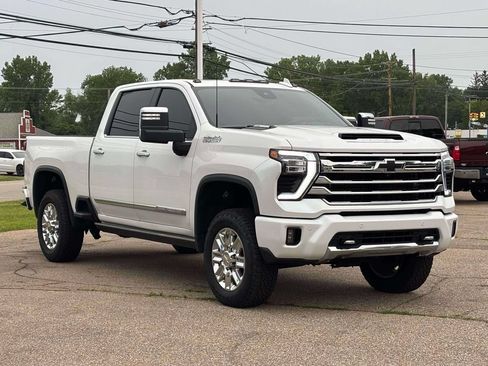 Used 2024 Chevrolet Silverado 3500 High Country w/ High Country Premium Package AWD/4WD image 1
