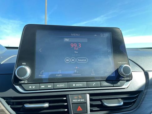 Used 2025 Nissan Altima 2.5 SV image 20