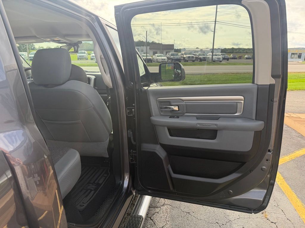 Used 2018 RAM 1500 Big Horn AWD/4WD image 13