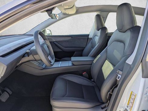 Used 2026 Tesla Model Y 2WD image 17