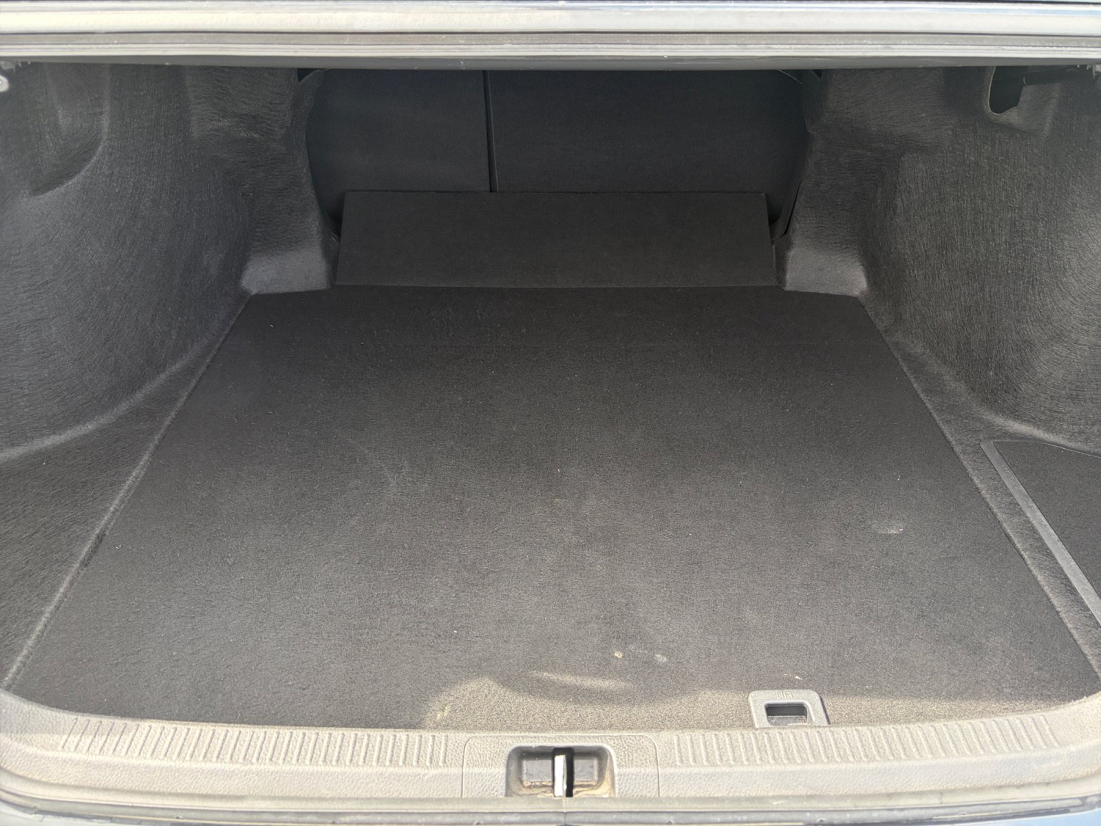 Used 2025 Toyota Camry SE FWD image 16