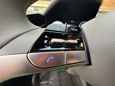 Used 2023 Hyundai Elantra SEL w/ Convenience Package image 23