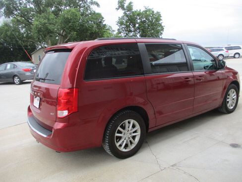 Used 2015 Dodge Grand Caravan SXT w/ Security Group FWD image 15