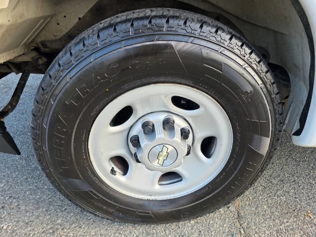 Used 2020 Chevrolet Express 2500 LS w/ Driver Convenience Package RWD image 16
