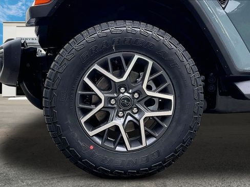 New 2026 Jeep Wrangler Unlimited Sahara AWD/4WD image 12