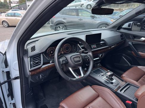 Used 2019 Audi Q5 2.0T Premium Plus w/ Premium Plus Package image 17