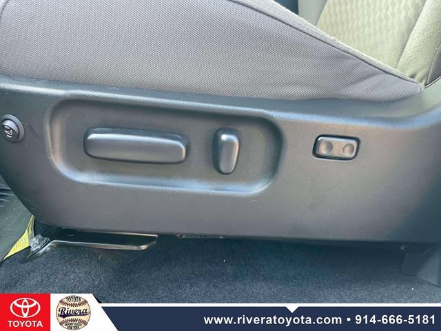 Used 2023 Toyota Tacoma SR5 AWD/4WD image 19