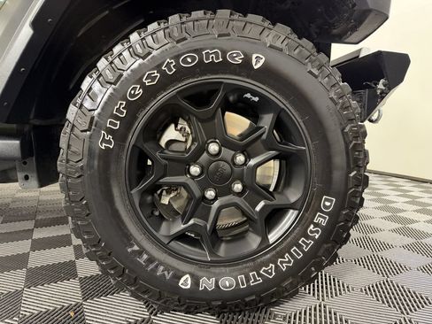 Used 2023 Jeep Wrangler Unlimited w/ Cold Weather Group AWD/4WD image 59