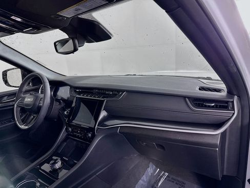 Certified 2023 Jeep Grand Cherokee L Laredo image 41