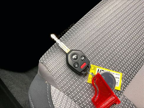 Used 2025 Subaru Outback Premium image 13