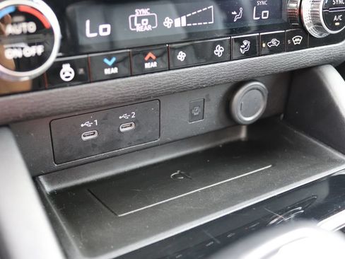Used 2025 Mitsubishi Outlander SEL AWD/4WD image 29