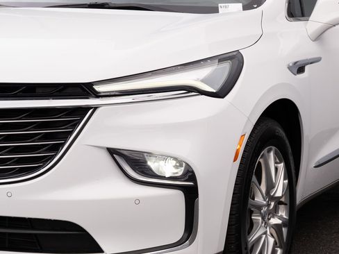 Used 2023 Buick Enclave Premium image 23