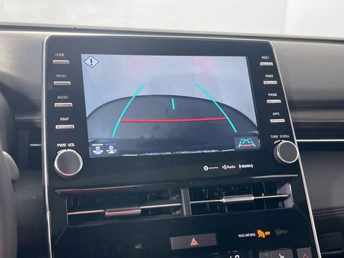 Used 2019 Toyota Avalon XLE w/ Moonroof Package image 13