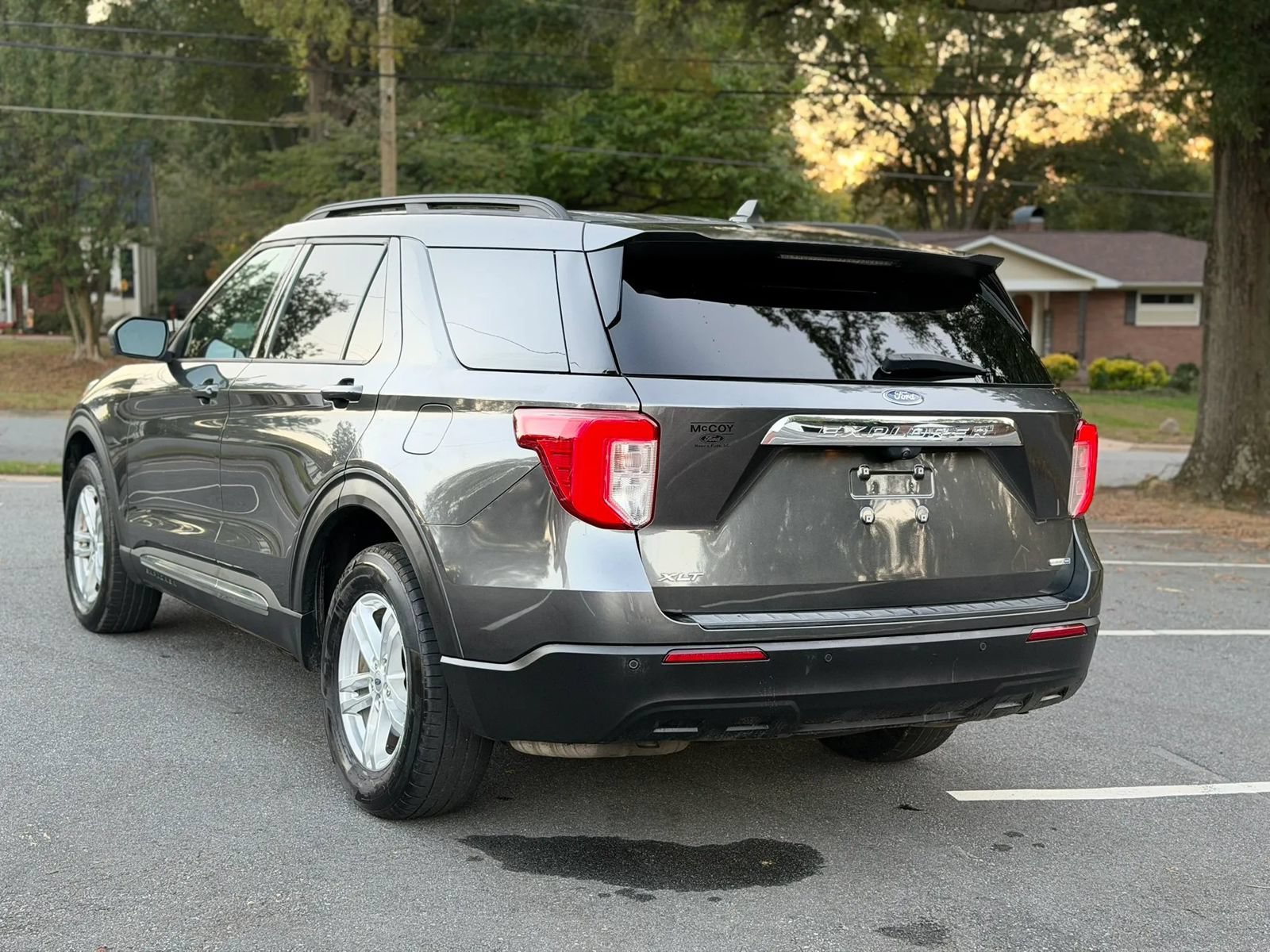 Used 2020 Ford Explorer XLT AWD/4WD image 5