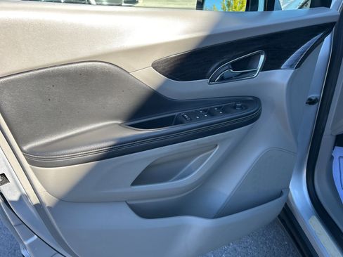 Used 2016 Buick Encore FWD image 17